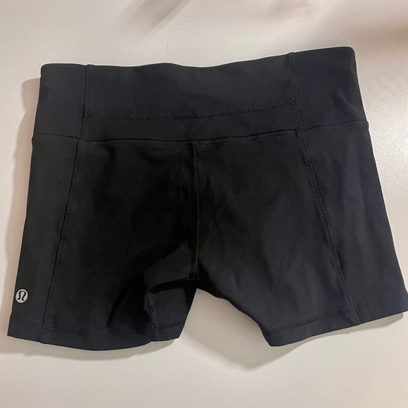 **SOLD** Lululemon | Run: Fast Track Shorts - Picture 4 of 9